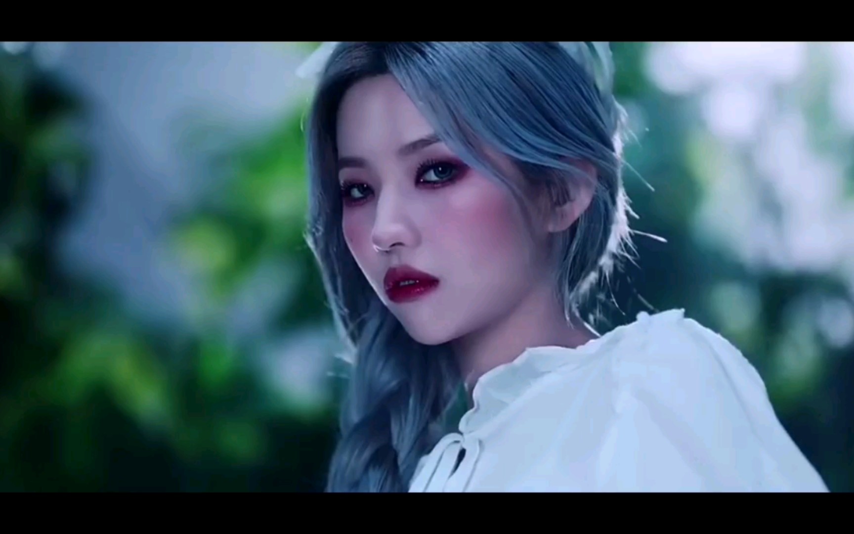 groovyroom)》mv 公开,又辣又美的美少女们!期待29日