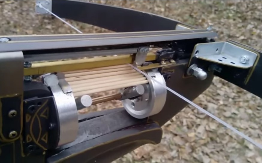 俄罗斯小光头复原电影《范海辛》里的气动连环弩