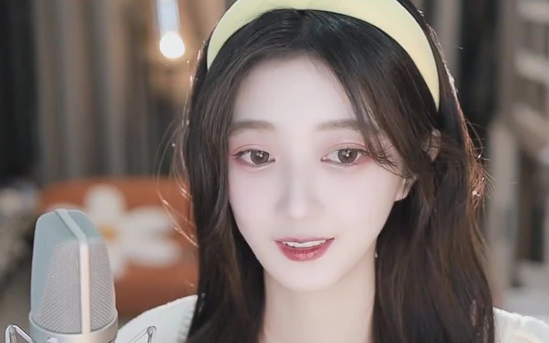 温柔安静沈雨萱淋雨一直走