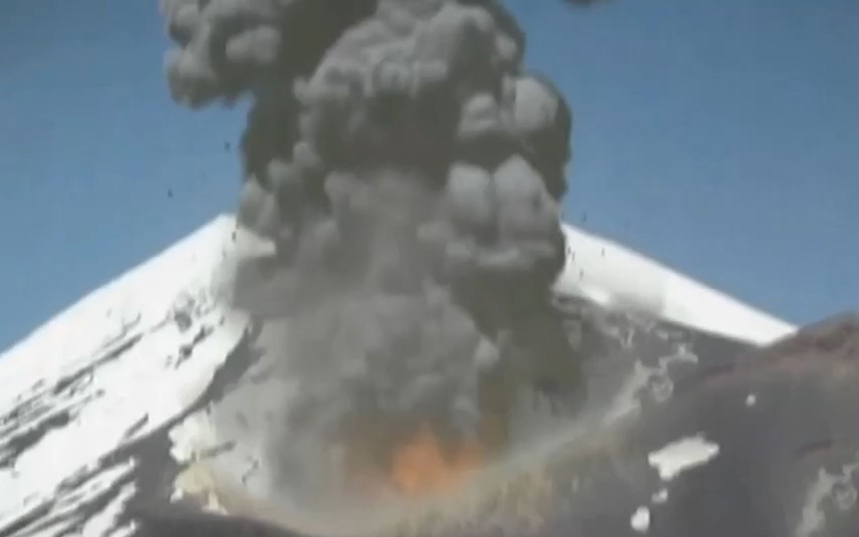 [图]日本富士山将火山大喷发？