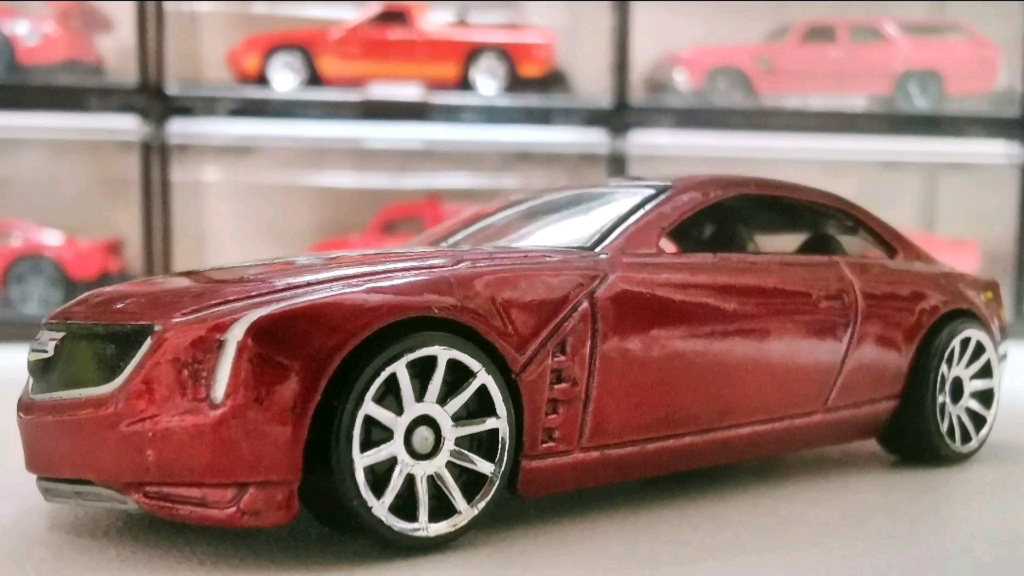 风火轮普卡拆卡,凯迪拉克红色涂装