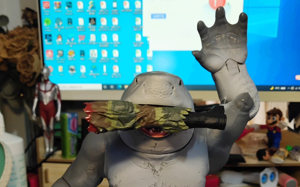 麦克法兰鲨鱼王到啦简单的换条裤子