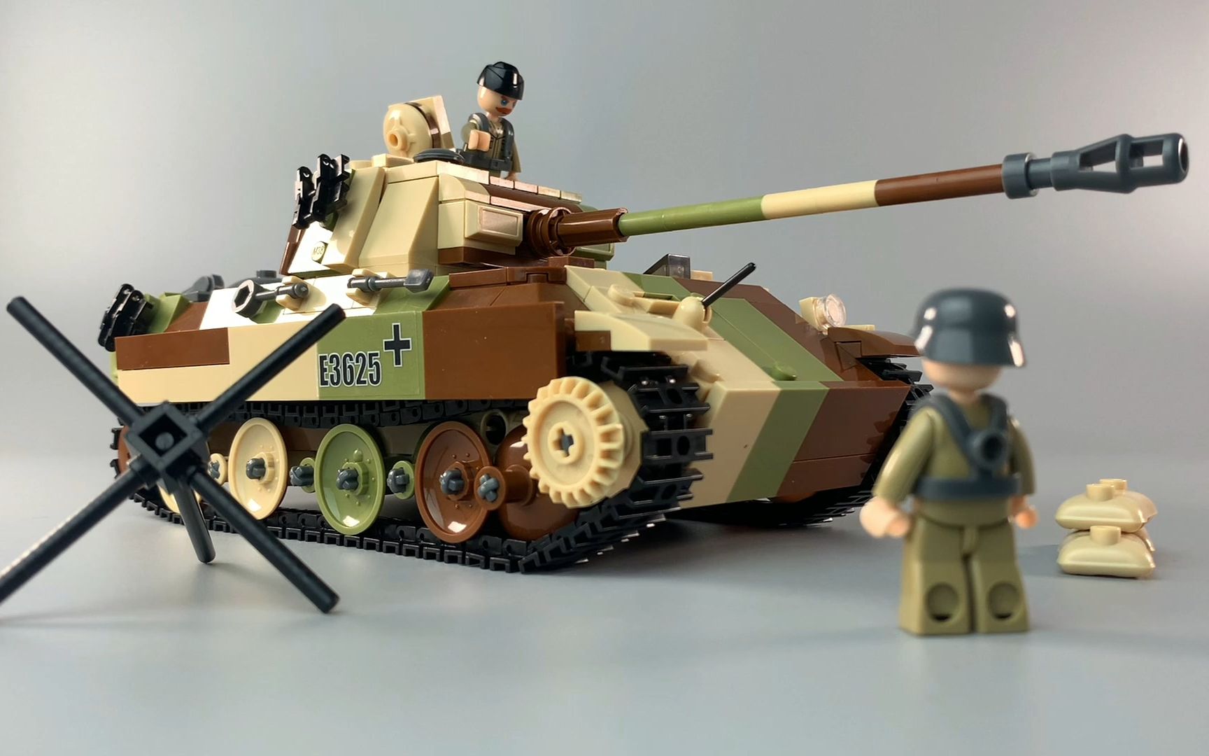 不是乐高猎豹出击小鲁班积木二战黑豹坦克评测