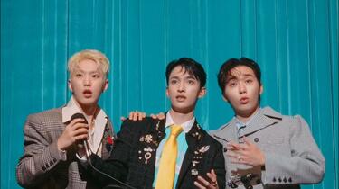 250114 SEVENTEEN 夫硕顺BSS '𝙏𝙀𝙇𝙀𝙋𝘼𝙍𝙏𝙔' Jacket