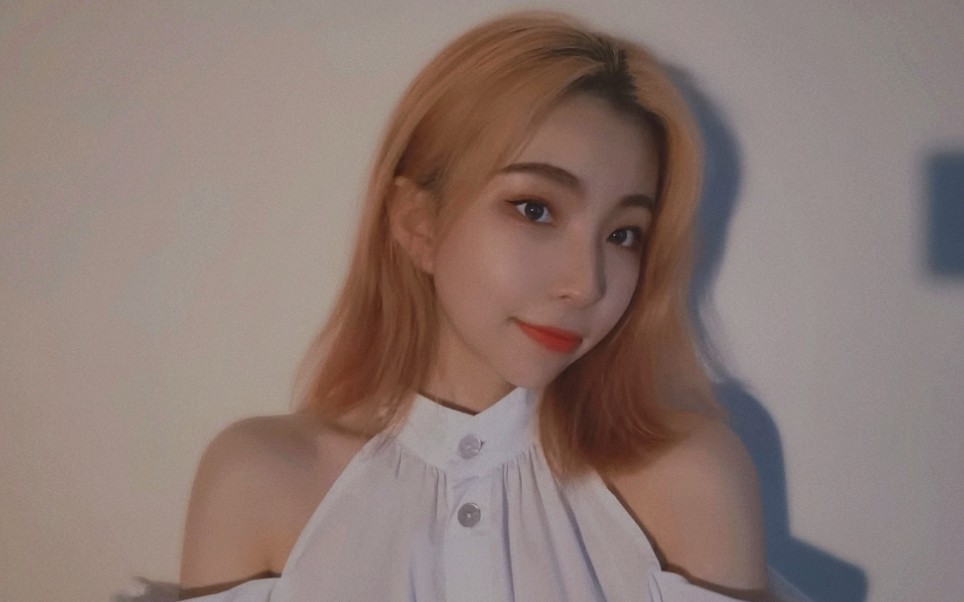 一棵小葱戚琦直播演唱两段京剧不愧是科班出身唱功绝了