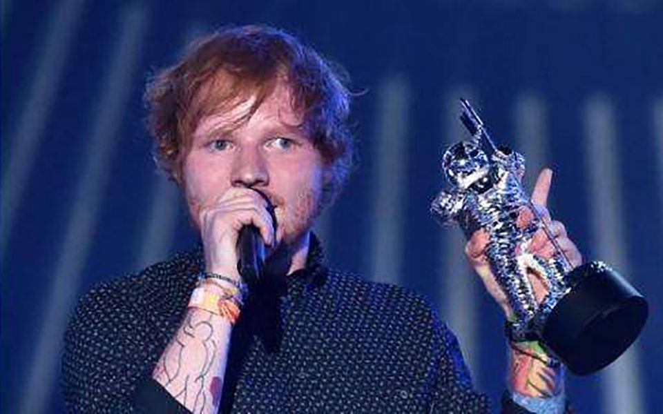 英国音乐裁缝黄老板多次涉嫌抄袭被告上法庭粉丝崩溃