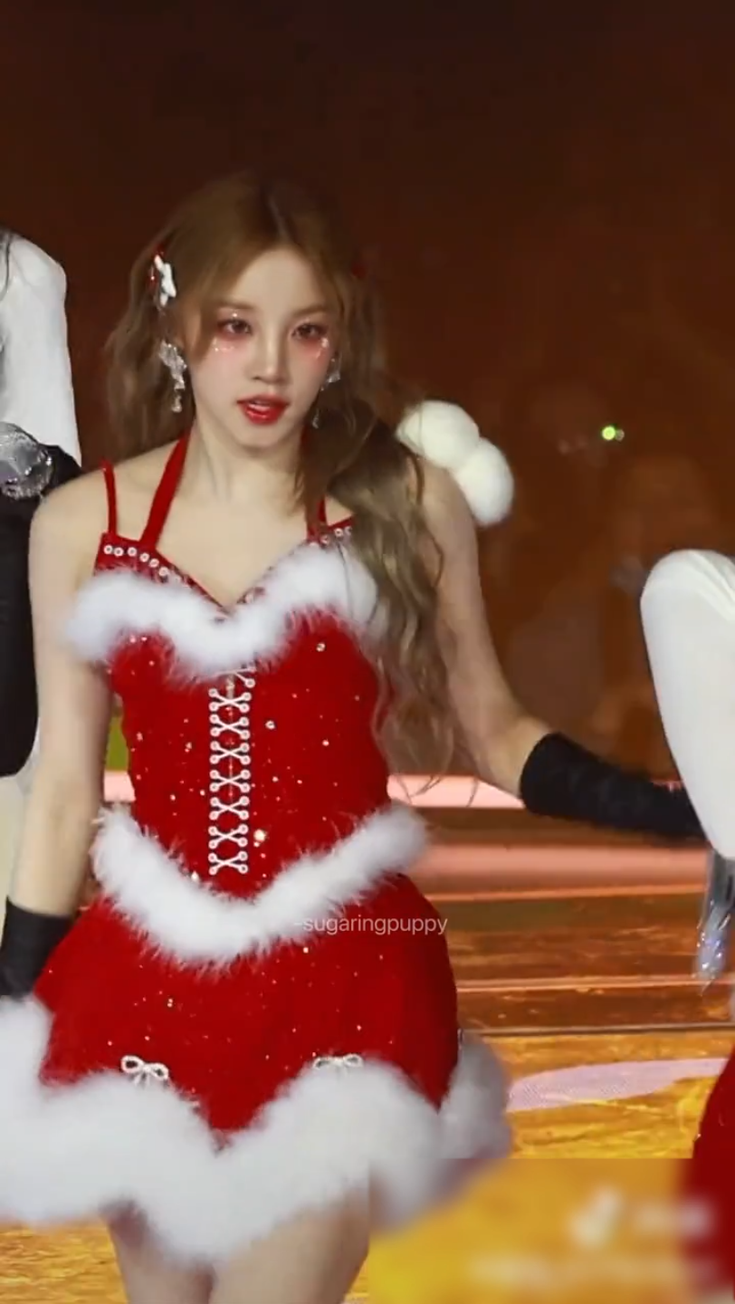 gidle-宋雨琦queencard-sbs1225年末圣诞装雨琦直拍