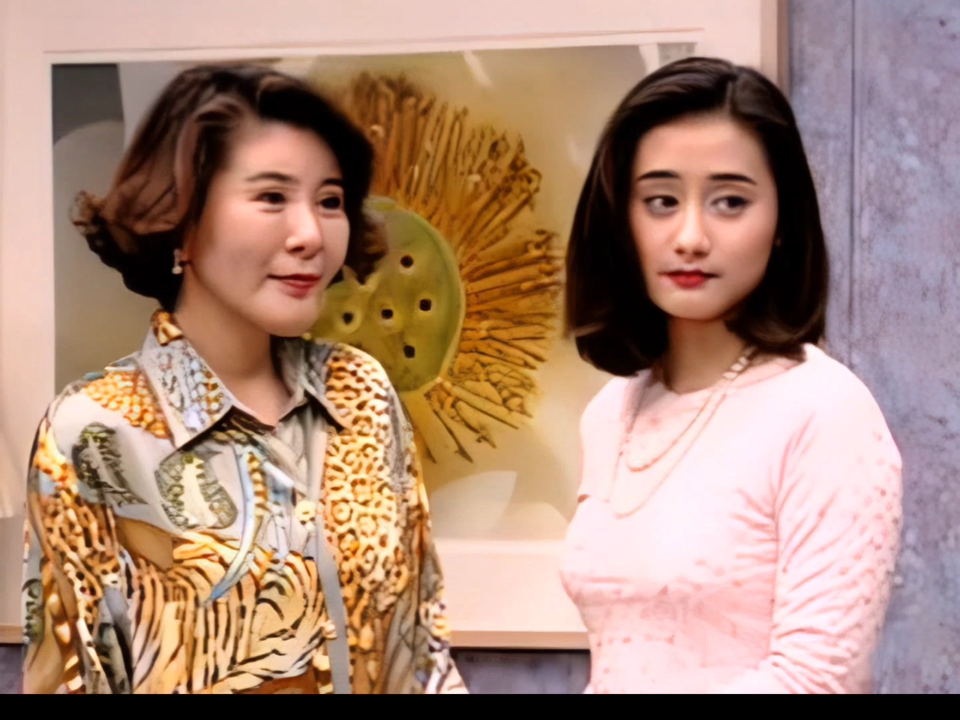 费云帆和紫菱搬回家住,两人讨论如何面对楚濂和绿萍