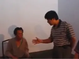 Tải video: 2000年真实影像，四川一男子用炸药炸了乡政府大楼，乡长刘德华等13人伤亡