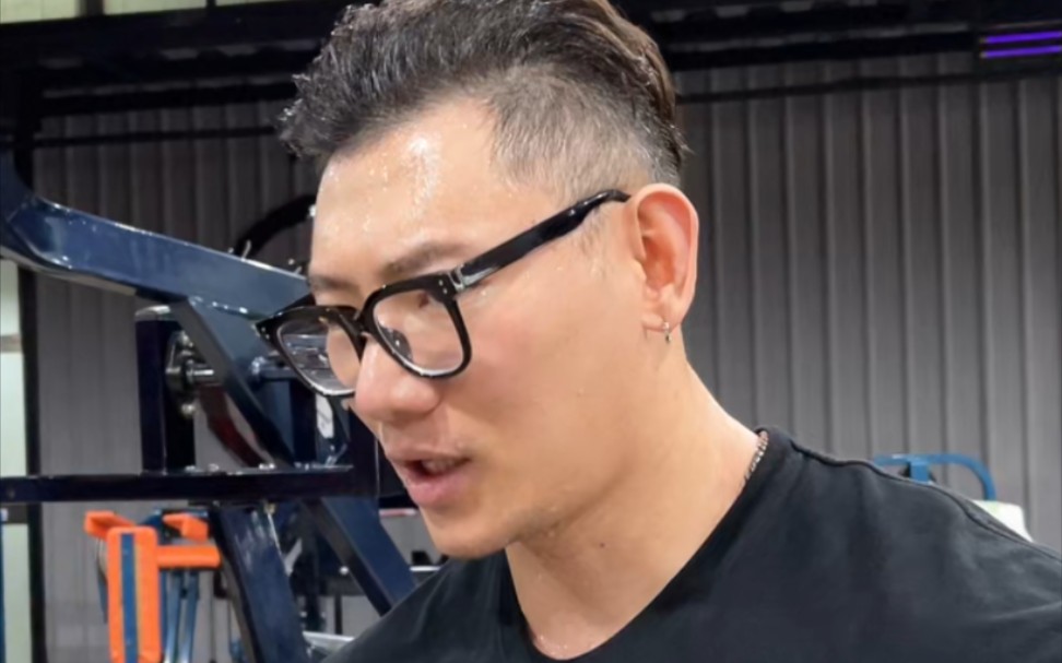 鹿家门众成员40度高温洗澡般训练