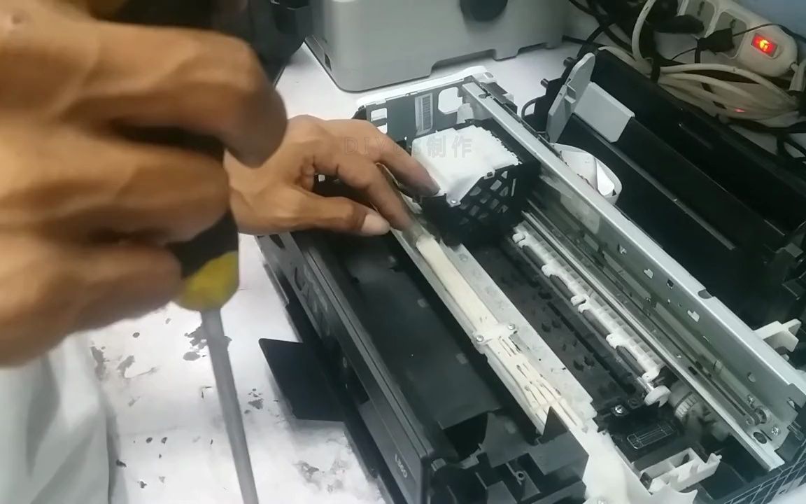 -如何在没有卡纸或异物的情况下修复爱普生L360卡纸常规错误