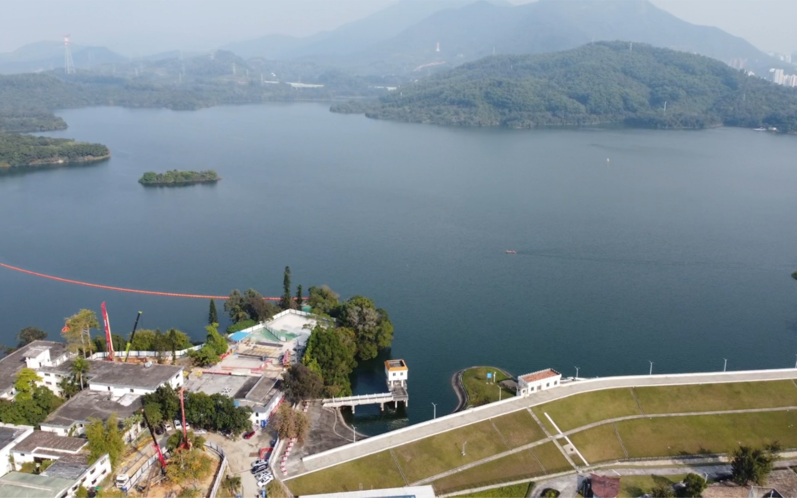 [图]深圳美丽的东湖全景，在这里生活了二十年，就要旧城改造了，怀念