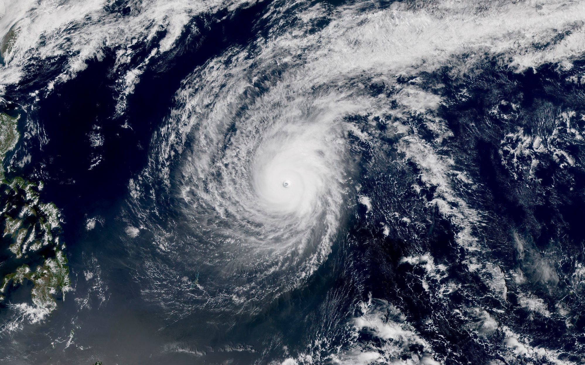 2019年第2号超强台风蝴蝶卫星云图第2版