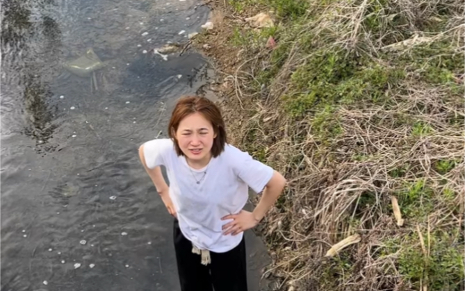闺蜜今天教会了我蹦极，我真的会谢