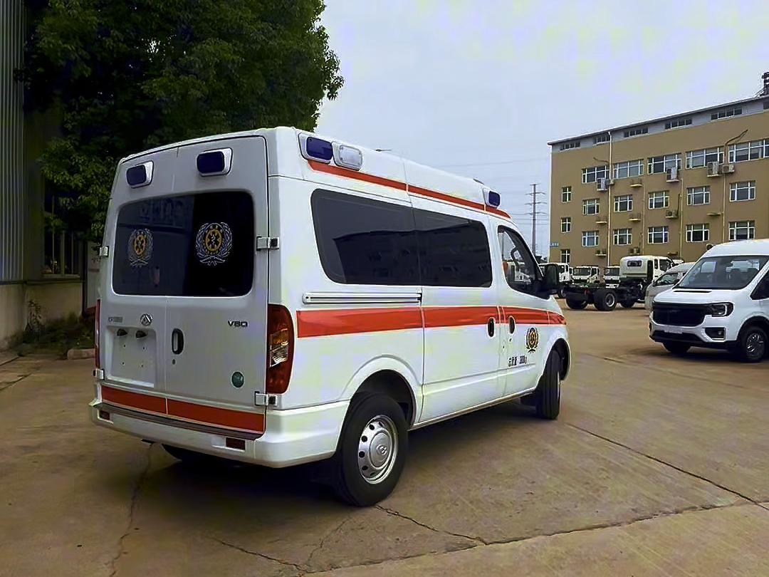 大通v80底盘打造的救护车发车了,感谢信任与支持