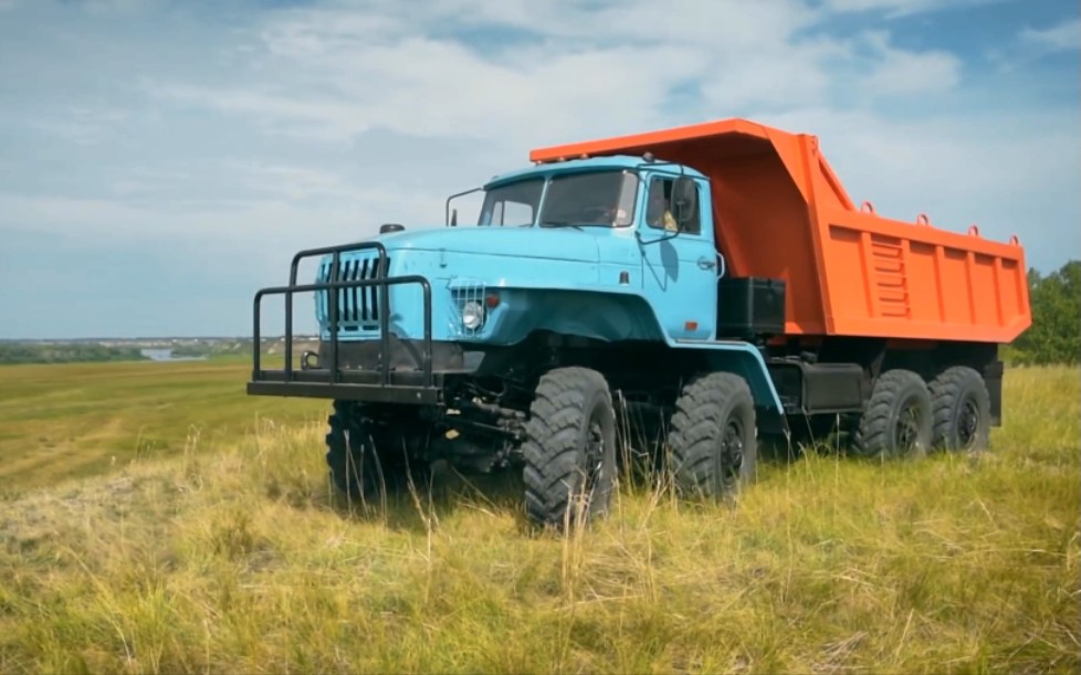 [生肉]乌拉尔(Урал)4320卡车8×8版本