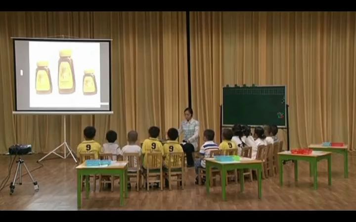 [图]幼师必备课件幼儿园小班数学公开课《三只熊的早餐》幼儿园公开课 幼师必备 幼教资源共享 数学公开课 幼儿园数学 幼儿园数学公开课 三只熊的早餐 小班数学公开课