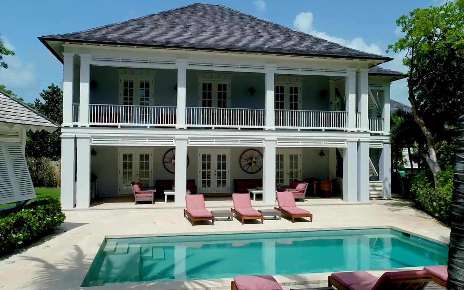 【豪宅欣赏】位于巴哈马哈勃岛上的一座美丽度假别墅_哔哩哔哩 (゜-゜