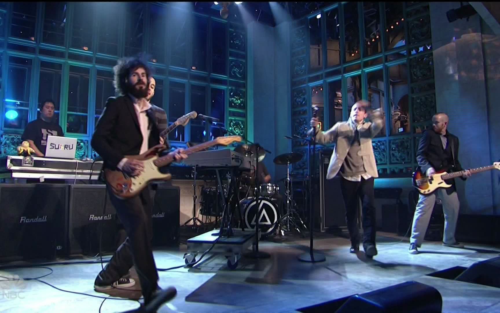 [图]Linkin Park - What I've Done (Saturday Night Live 2007-05-12) (Source 1b)