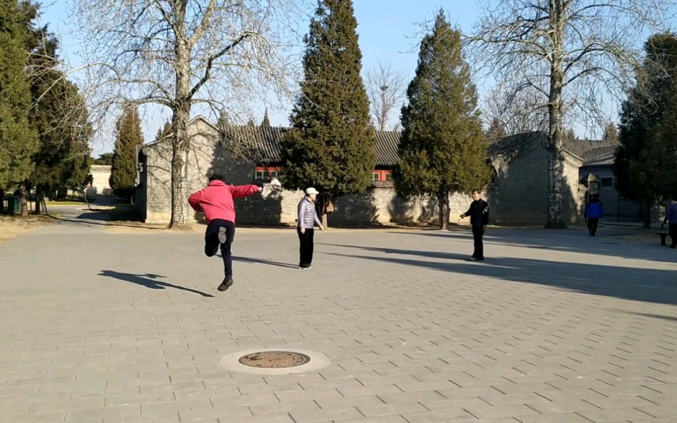 2020年冬训中国式摔跤器械基本功扔沙袋演示仅供欣赏请勿模仿