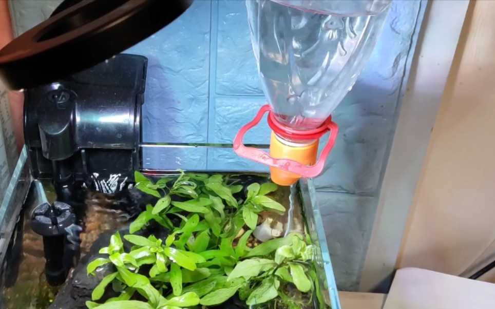 放假打印个鱼缸自动补水器,这会可以放心出门了!