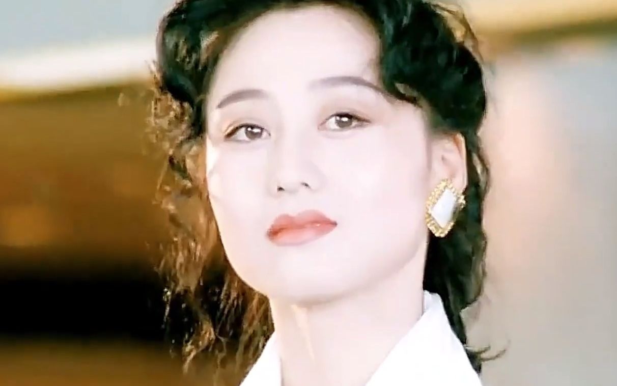 「利智」又美又性感,怪不得李连杰都扛不住!