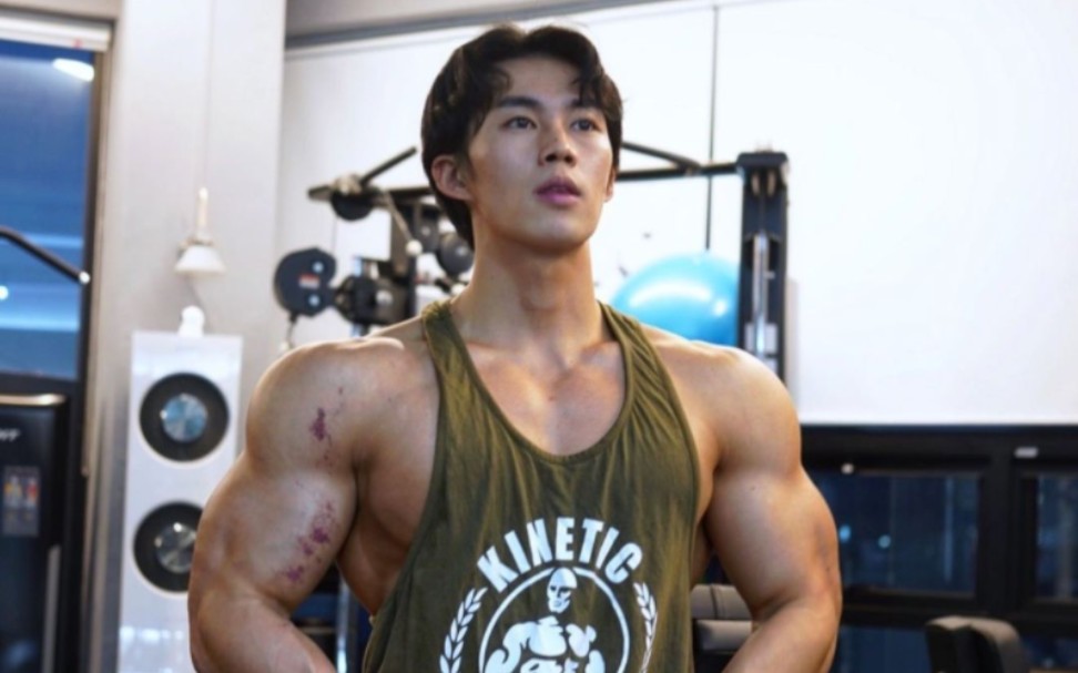 肌肉帅哥韩国图片