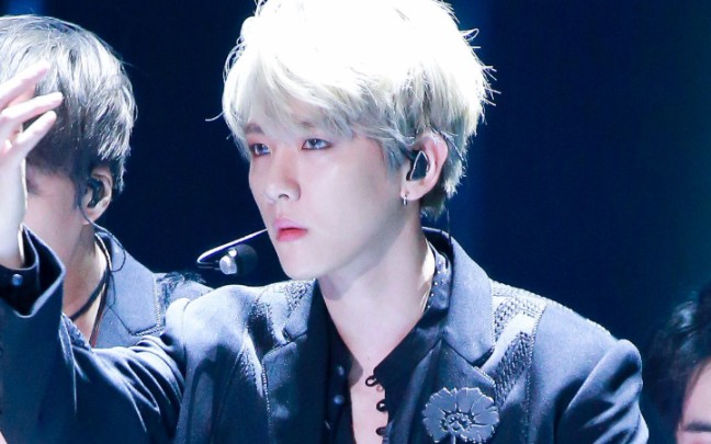 边伯贤exo橙光游戏朱砂baekhyun线我的初恋始于19岁那年的巴黎街头