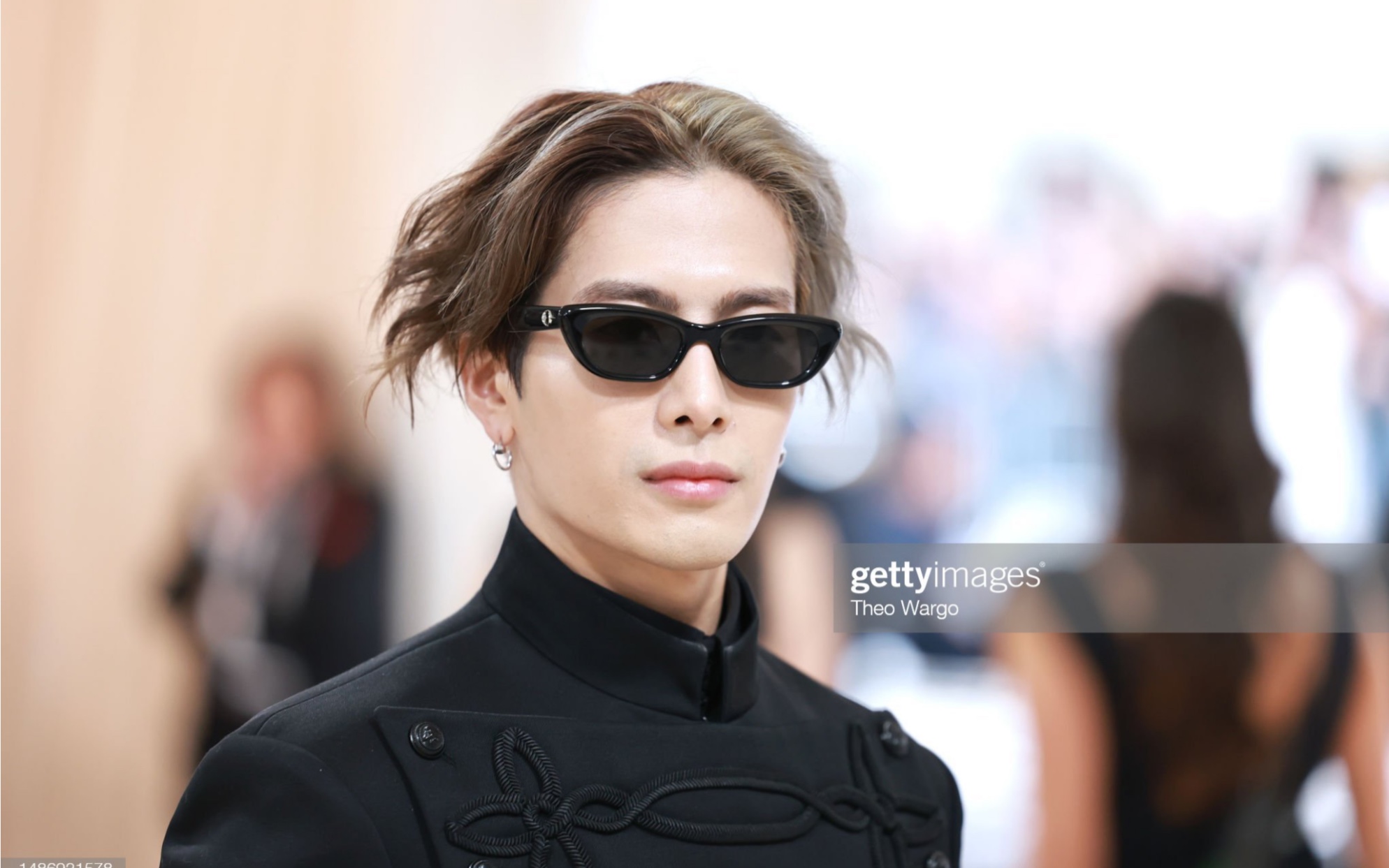 王嘉尔生图 MetGala 2023 红毯造型哔哩哔哩bilibili