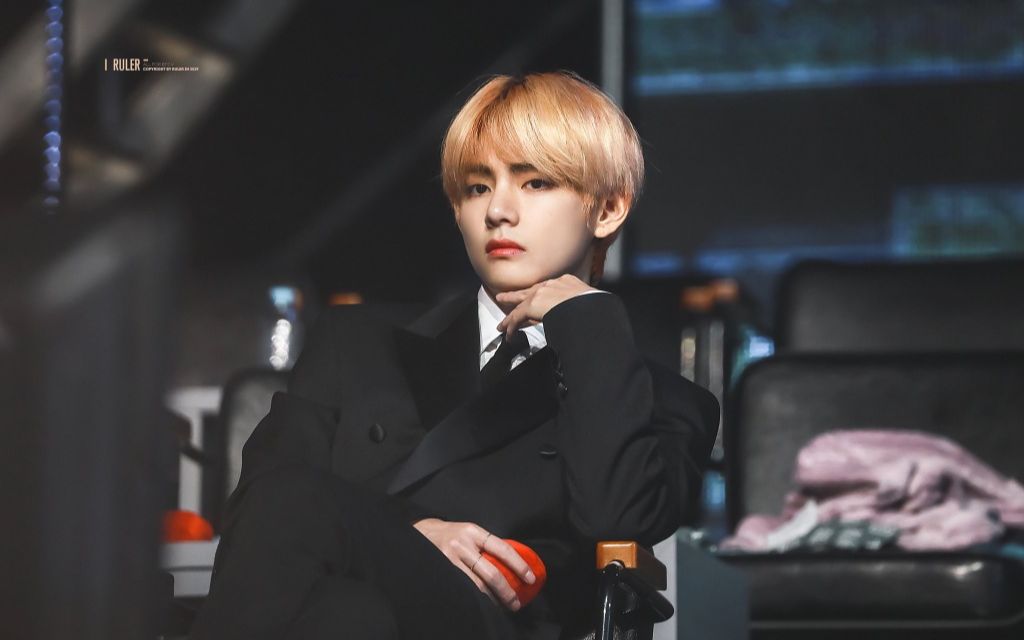 皮裤时期还没入坑是一大损失金泰亨 防弹少年团