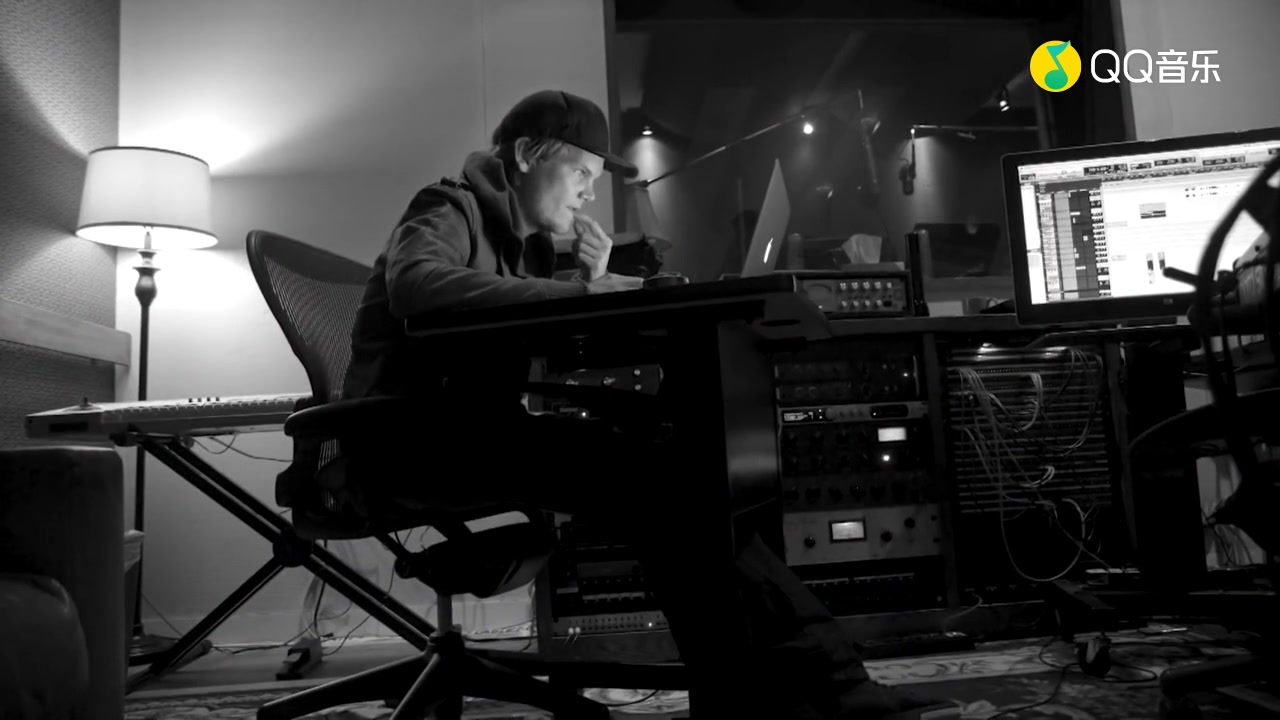 欧美热门音乐a神avicii遗作单曲sos背后的故事