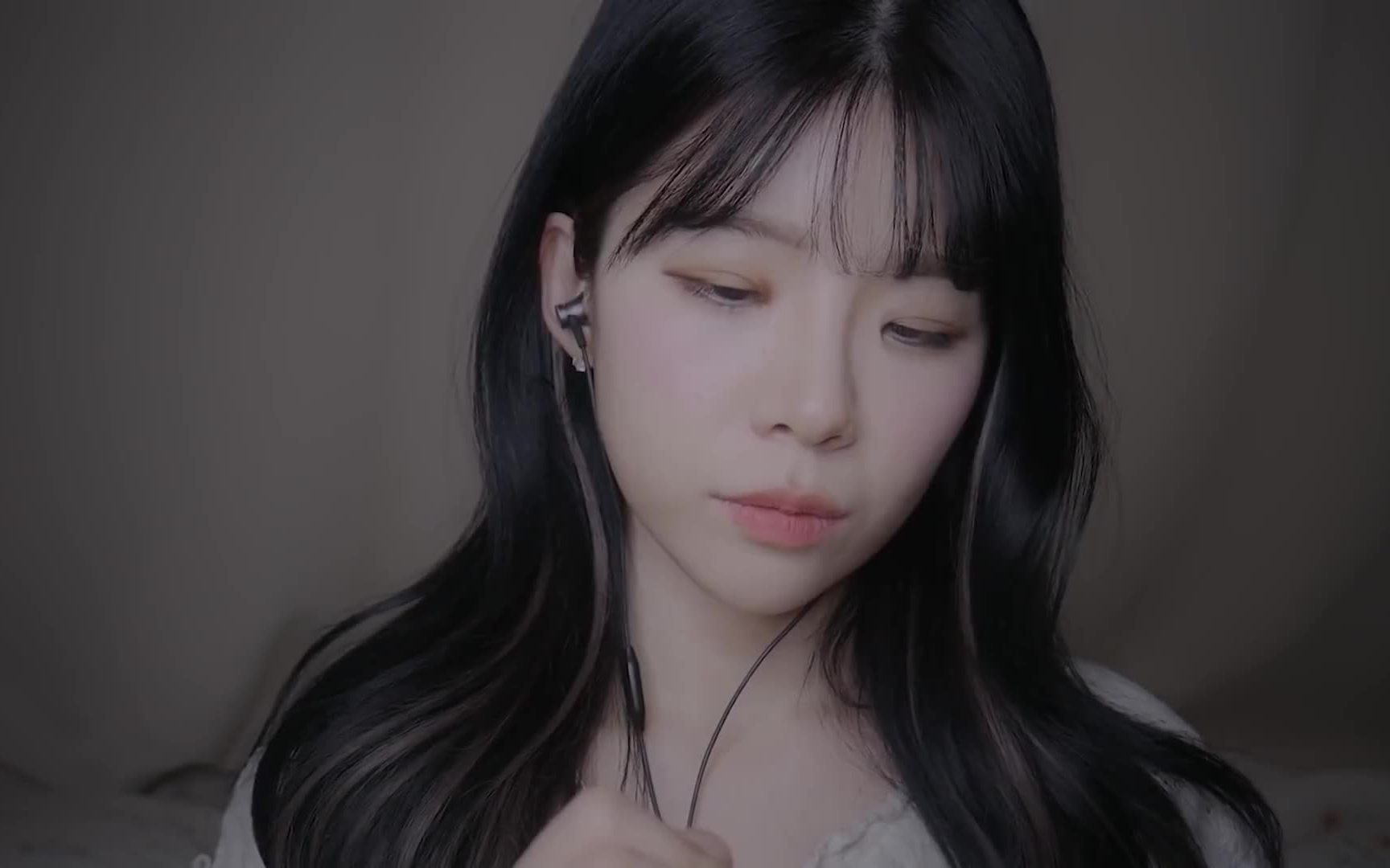 yeonchu助眠 为来到家里的朋友清理耳朵