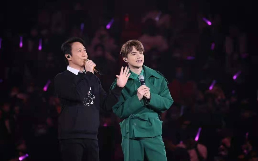 黎明leon做张敬轩演唱会嘉宾-啊啊啊啊啊啊啊啊引满场尖叫