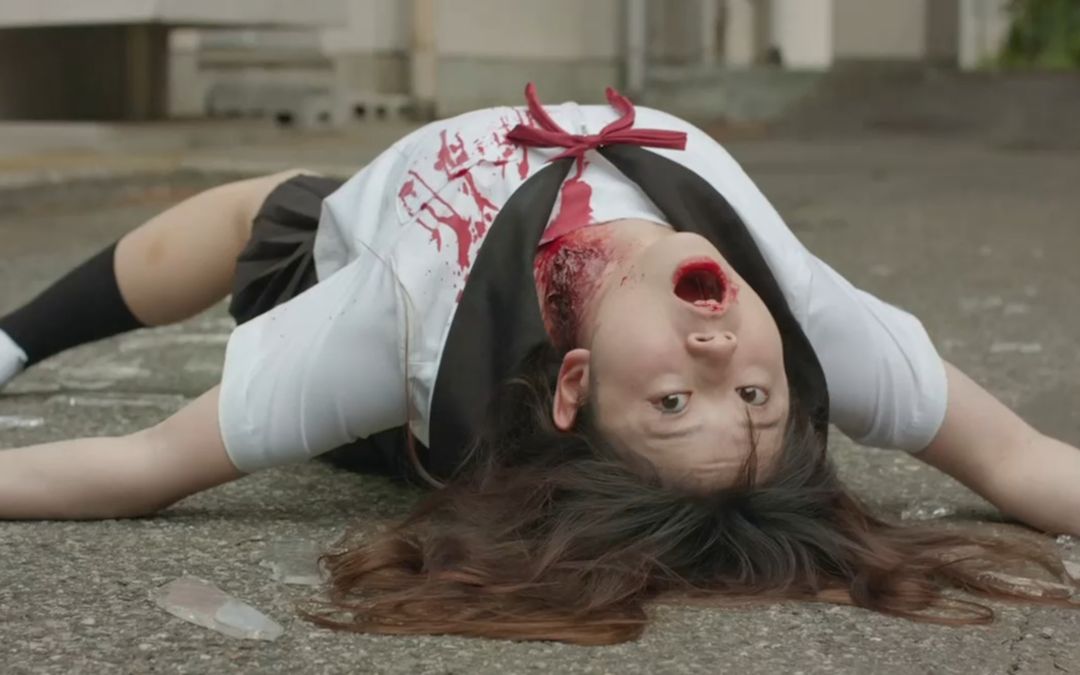 学校爆发丧尸病毒学生都被感染见人就咬太可怕了