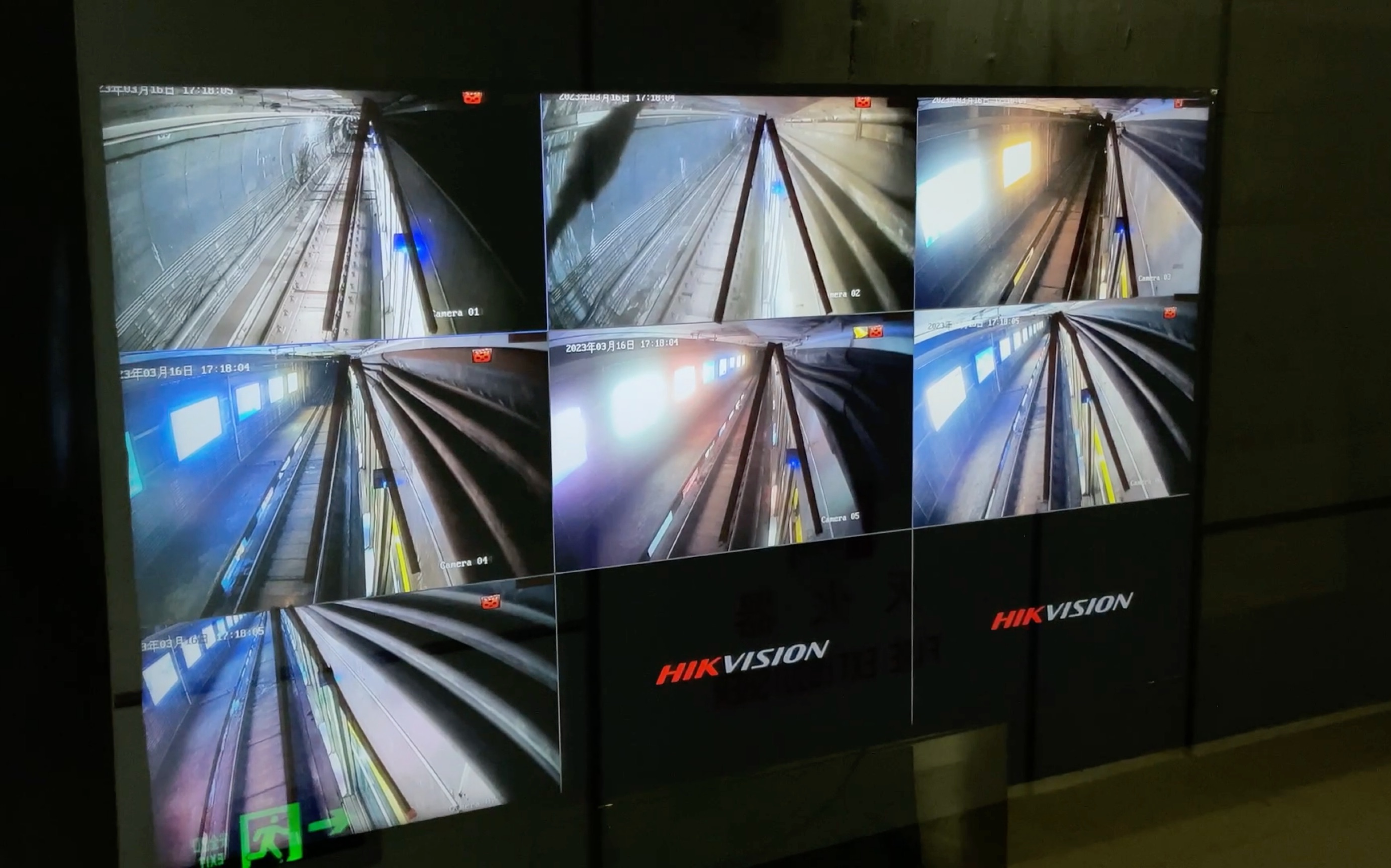 广州地铁8号线滘心方向列车进出华林寺站(监控视角)