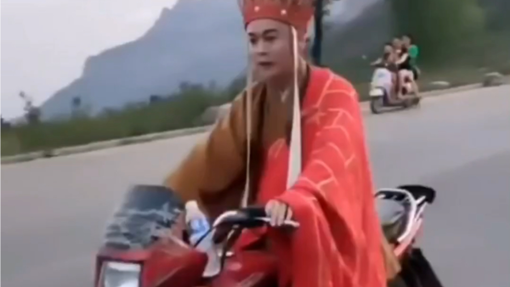 活动作品真唐僧就该骑摩托西天取经