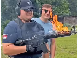 M16A4突击步枪能连续发射多少发子弹