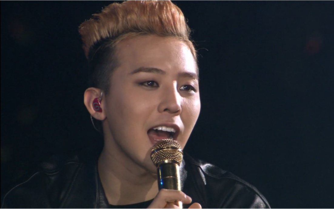 权志龙脚踝受伤后的日本演唱会 队友助阵 / bad boy crayon fantastic