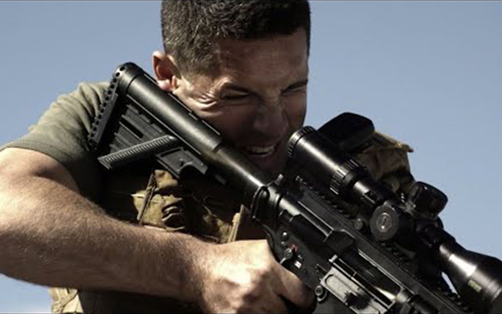 铁哥必看暴爽狙击动作电影百名恐怖分子携火箭筒攻击大使馆新兵菜鸟凭