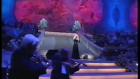 Ivana Spagna - Con il tuo nome (Live Sanremo 2000)_哔哩哔哩_bilibili