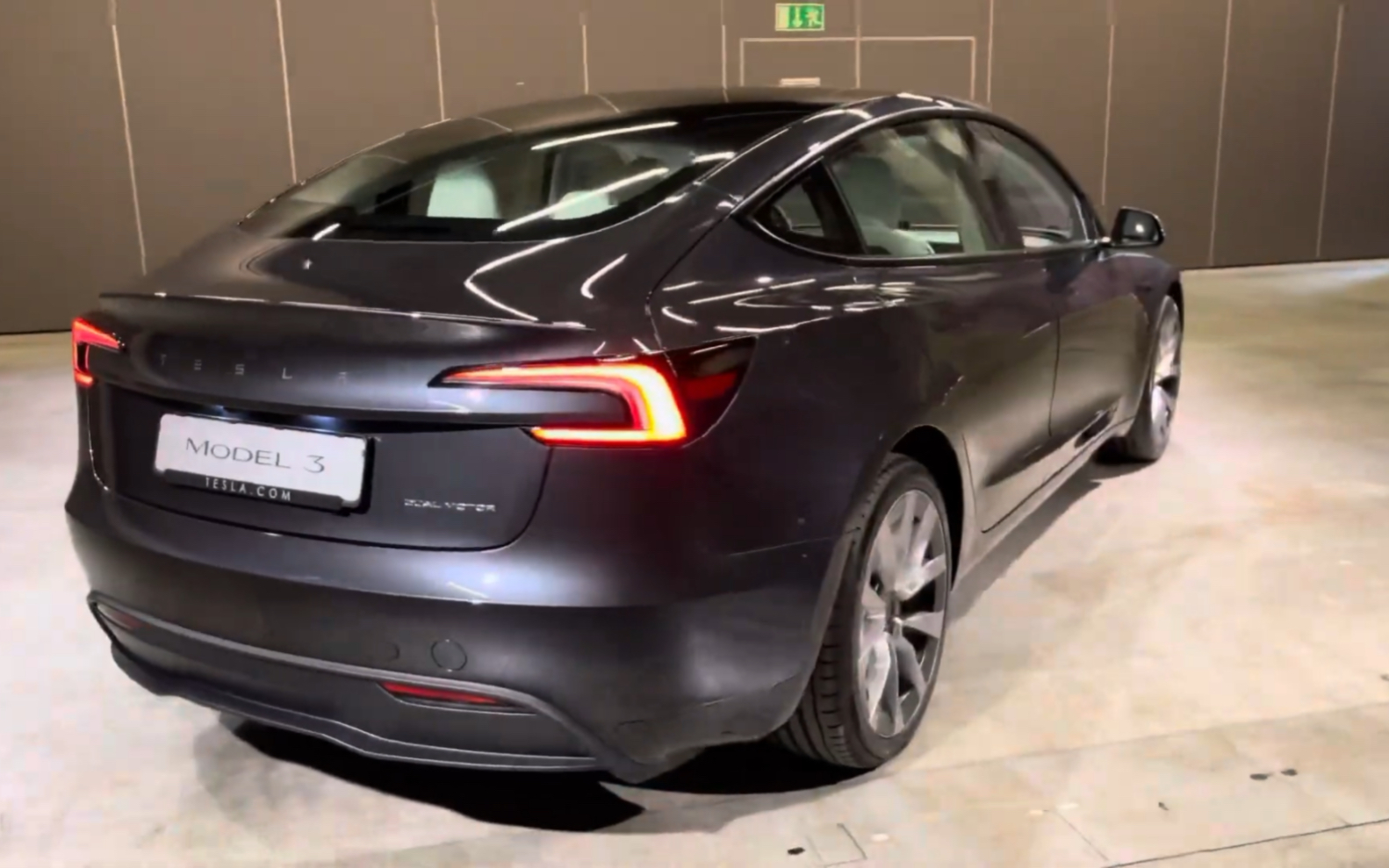 全新特斯拉model 3|功能速览