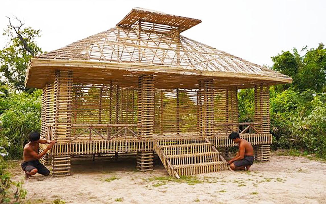 野外生存技能爆表,荒野小哥徒手搭建一栋独特的竹屋part1