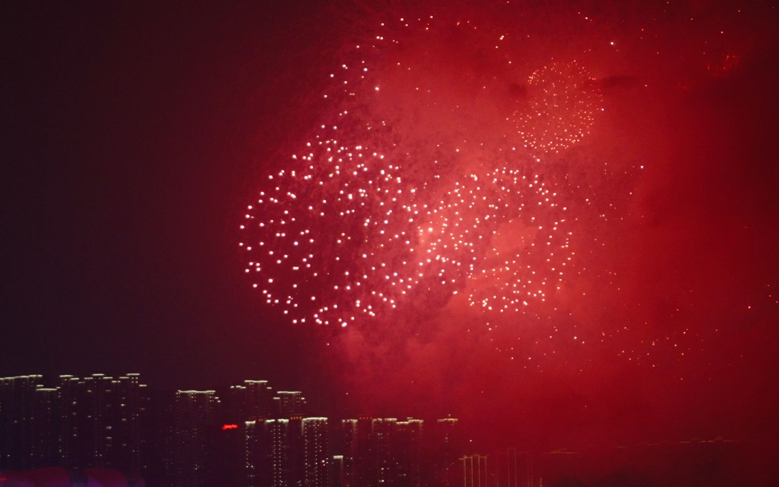 【4k】"等不到天黑,烟火不会太完美"「杭州元宵烟花秀」