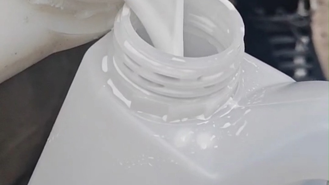 水性耐高温硅树脂乳液IOTA68604：家电炊具环保耐用涂层，水稀释性好耐磨