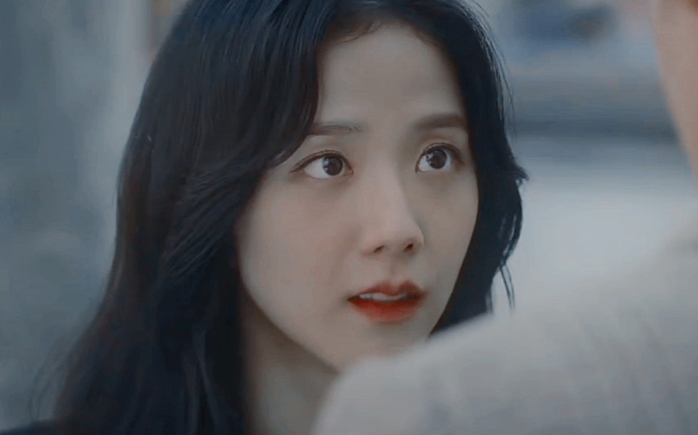 这谁能忍住不心动?姐姐一笑 我的心就乱了|金智秀jisoo|《雪滴花》