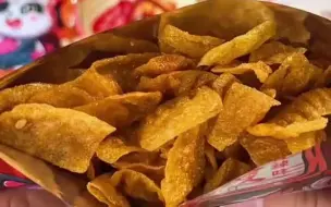 Tải video: 零食大礼包 ，好吃量大又很实惠，赶快囤起来吧  过年伴手礼零食礼盒