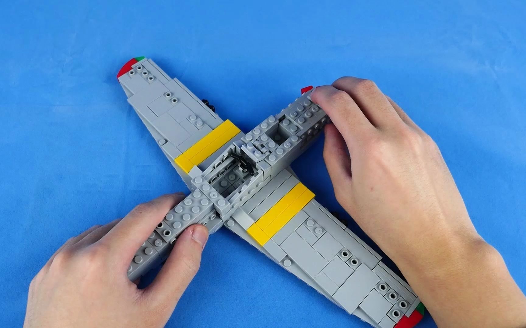 用积木拼搭战斗机:杰星积木p51战斗机搭建