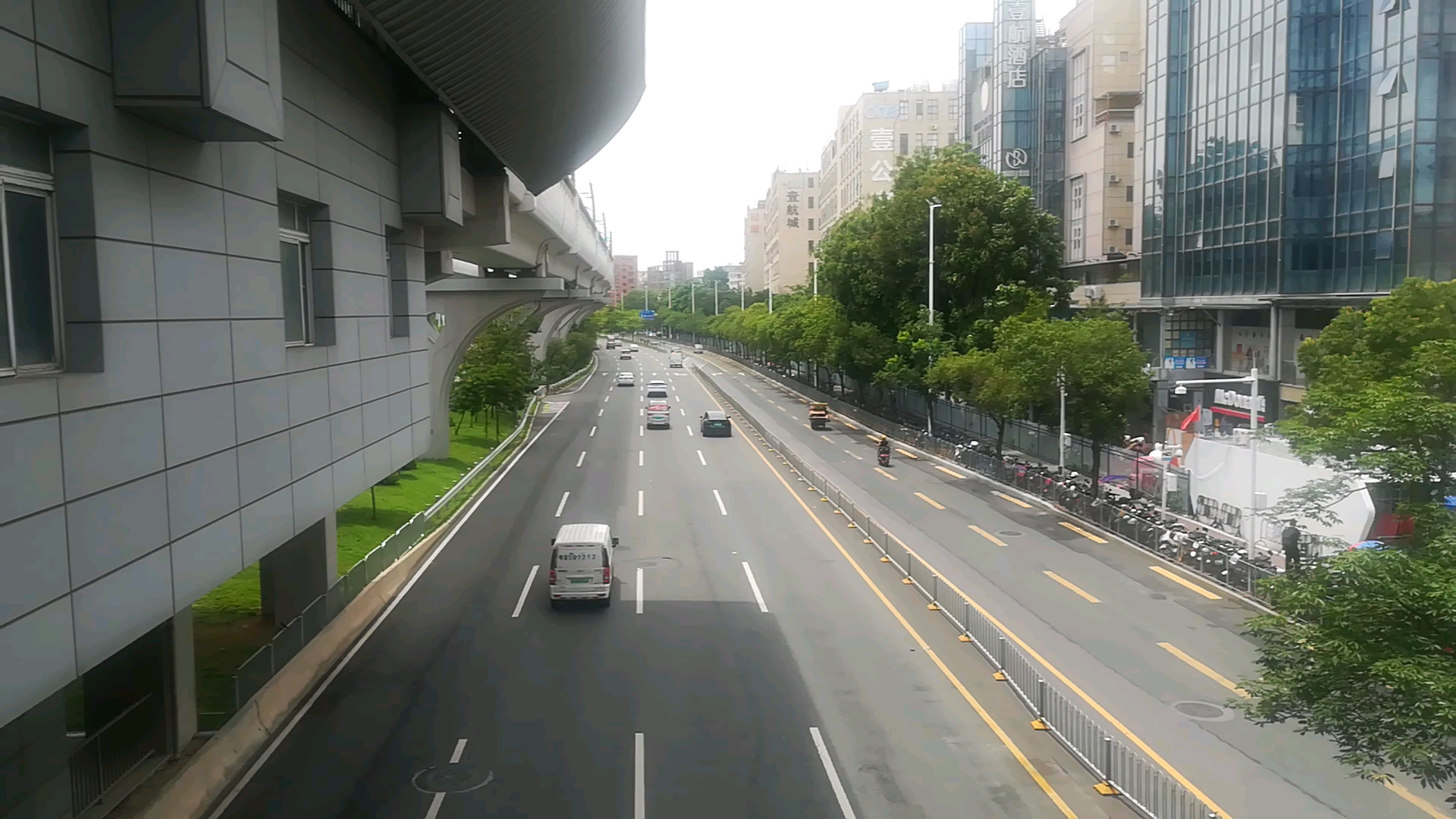 25深圳后瑞地铁站