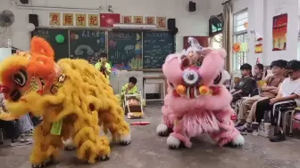 Tải video: 文化传承从小学生培养起！六一儿童节快乐!在这样的儿童节活动中，由同学自己表演舞狮非常有意义！