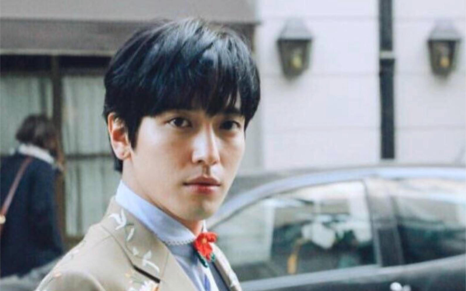 【郑容和】16年参加米兰时装周这套衣服他穿着好看